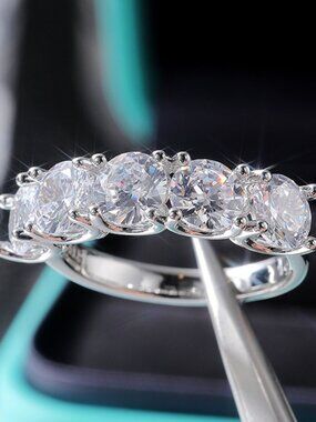 🎁925 SILVER RING ETERNITY 💎5 STONE ROUND CUT DIAMOND ANNIVERSARY GIFT, K836